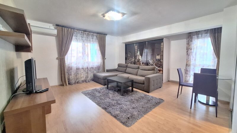 Greenfield, Padurea Baneasa loc de parcare garsoniera mobilata an 2009