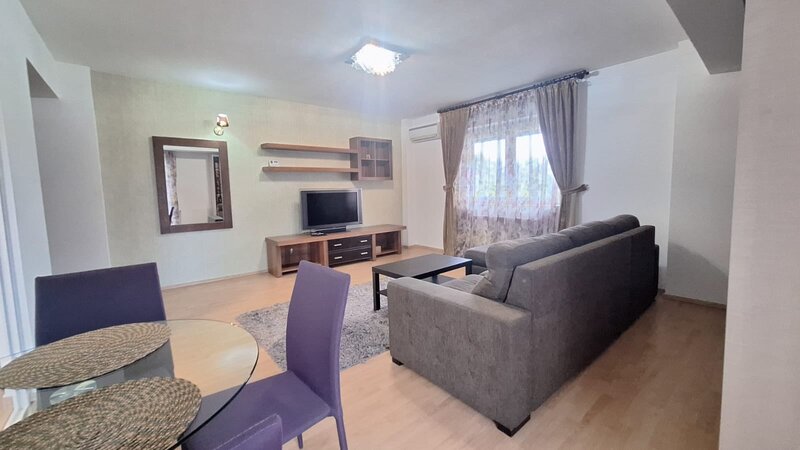 Greenfield, Padurea Baneasa loc de parcare garsoniera mobilata an 2009